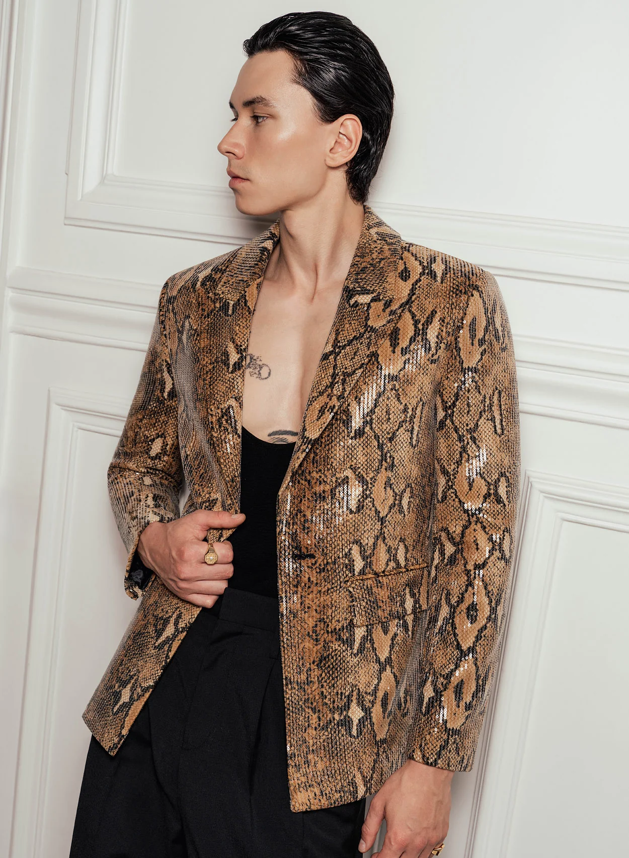 Brown Snake Effect Sequin Blazer - Image 4