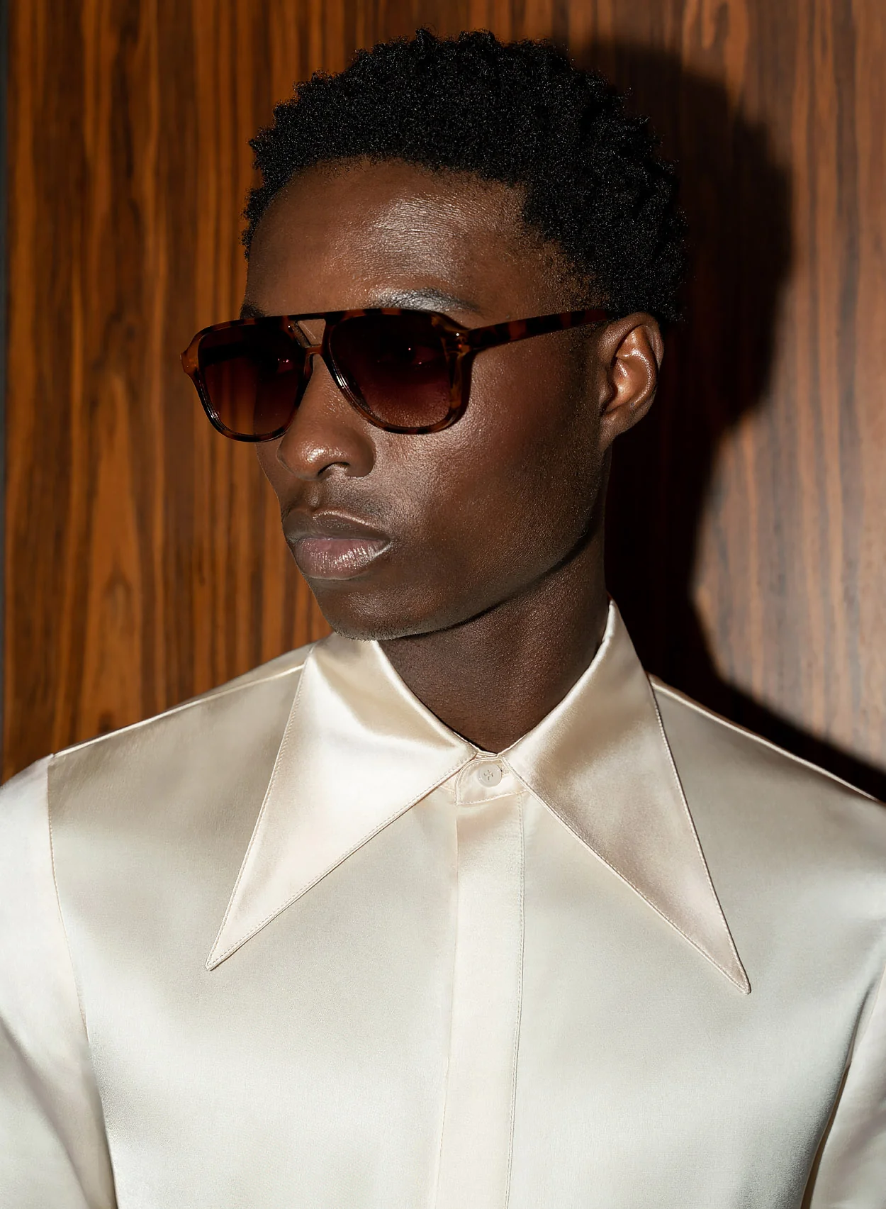 Pearl Satin Oversize Dagger Collar Shirt - Image 5