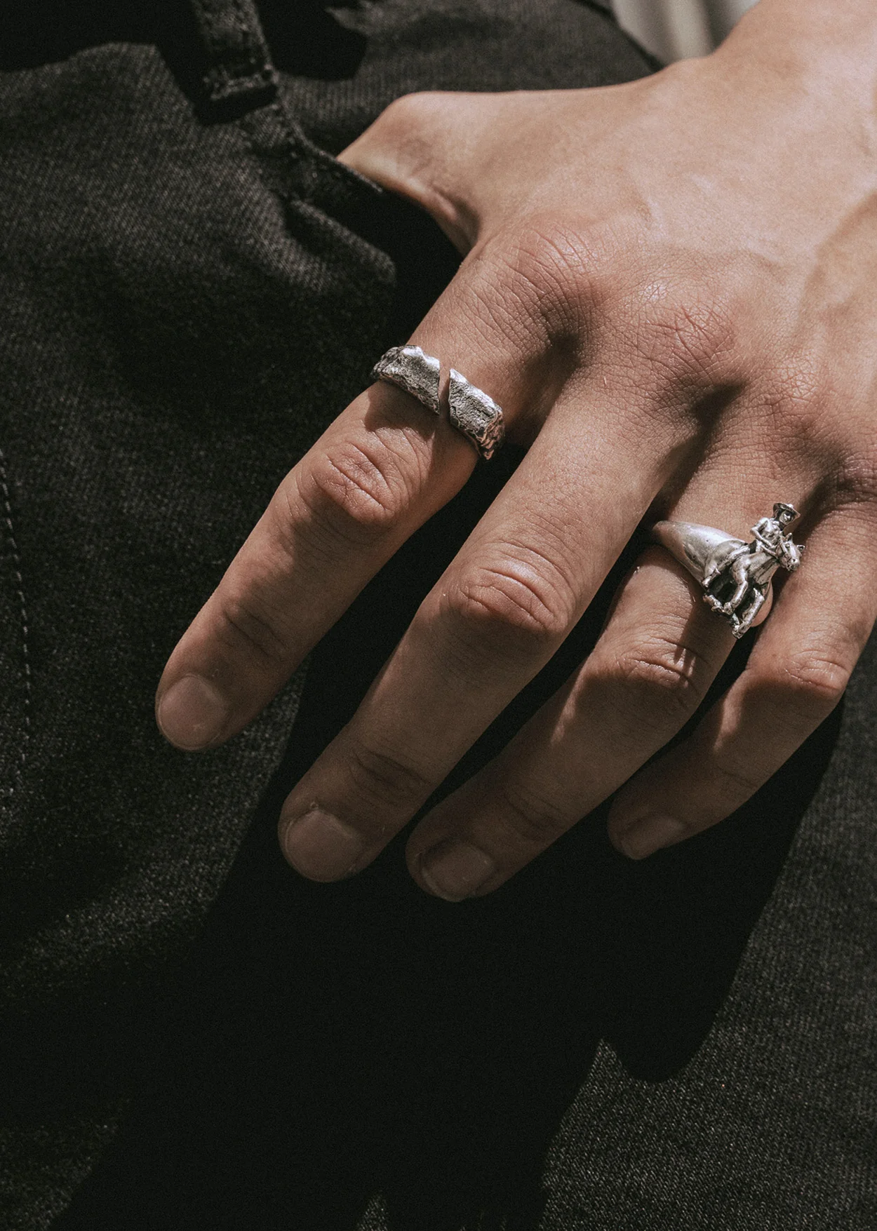 Silver Cracked Distressed Ring - Image 5