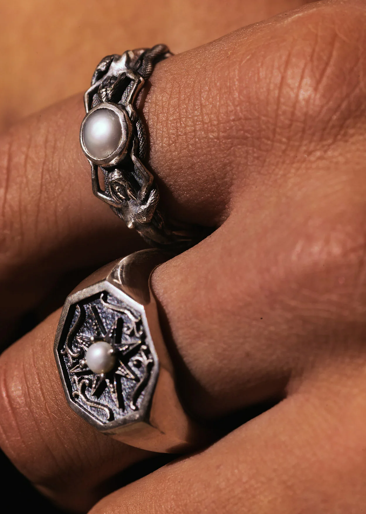 Silver Solis Pearl Ring - Image 4
