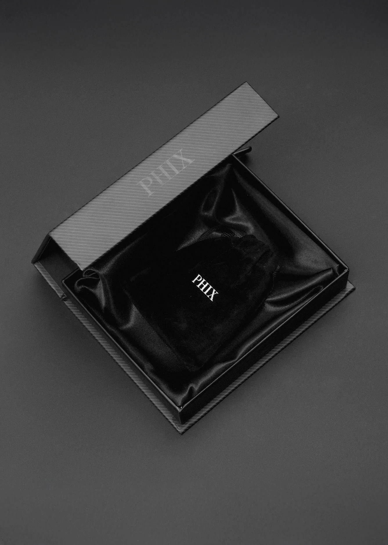 Silver Pearl & Crystal Signet Ring - Image 6