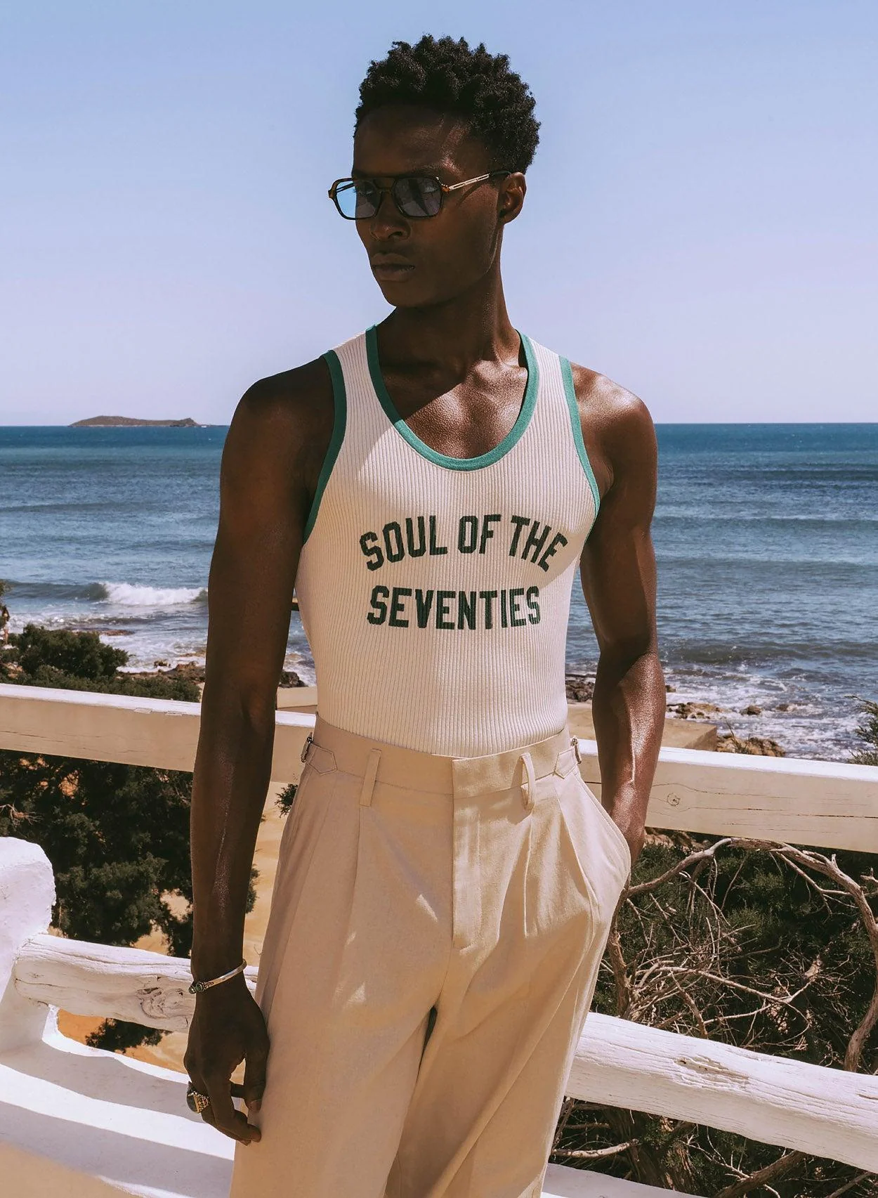 Soul of the Seventies Off White Green Trim Ribbed Vest - Image 5